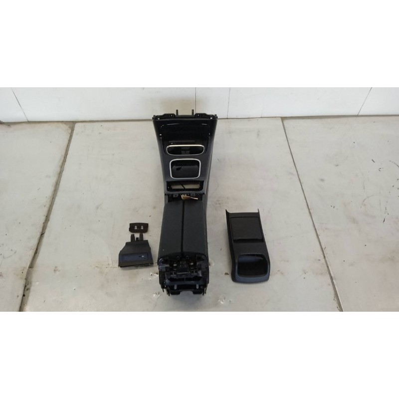 MERCEDES-BENZ KIT SELLERIA MERCEDES-BENZ Classe A (W177) 2018> usato