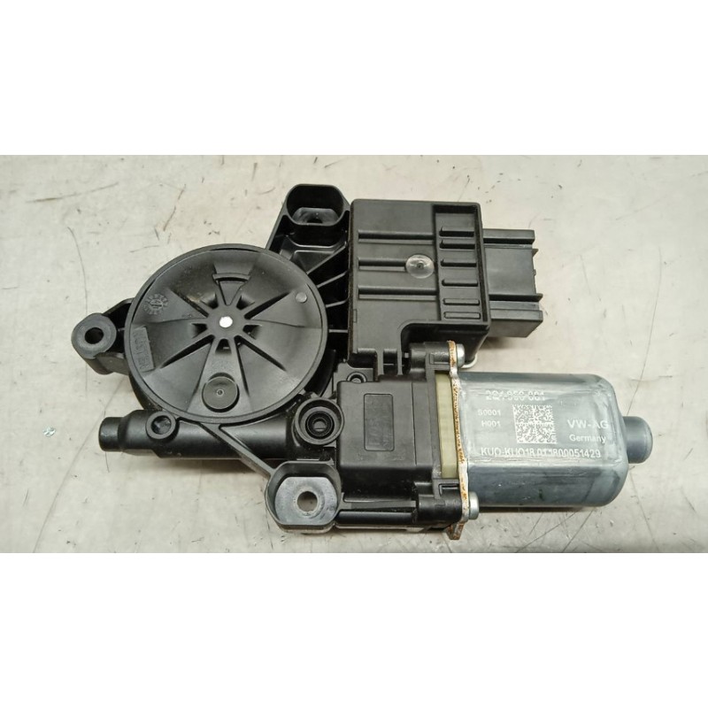 VOLKSWAGEN FRONT LEFT POWERED WINDOWS  VOLKSWAGEN Polo 2017>2021 used