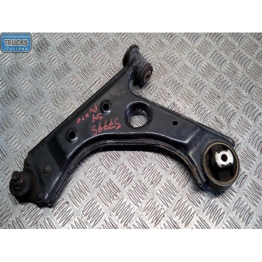 BRACCIO OSCILLANTE ANTERIORE INFERIORE SINISTRO FIAT F.Punto 2012> usato