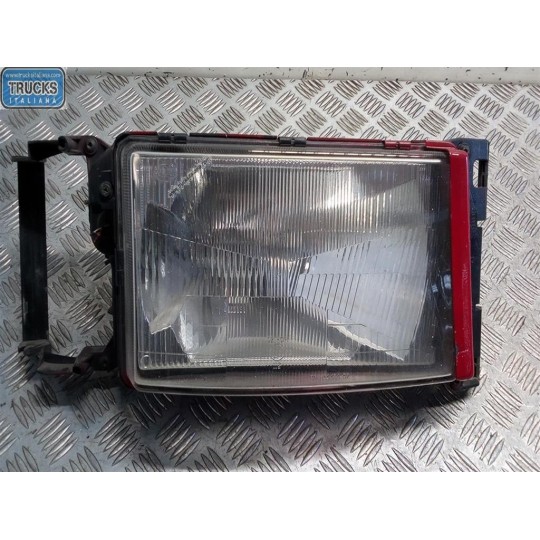 FARO ANTERIORE DESTRO SCANIA Serie R 2005> usato