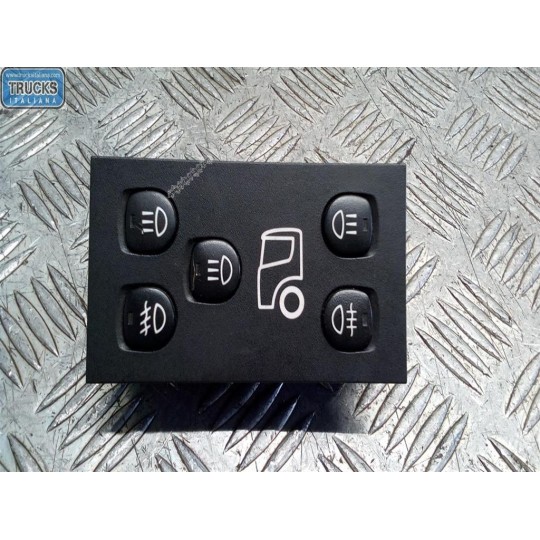 INTERRUTTORI E PULSANTI ABITACOLO SCANIA Serie R 2005> usato
