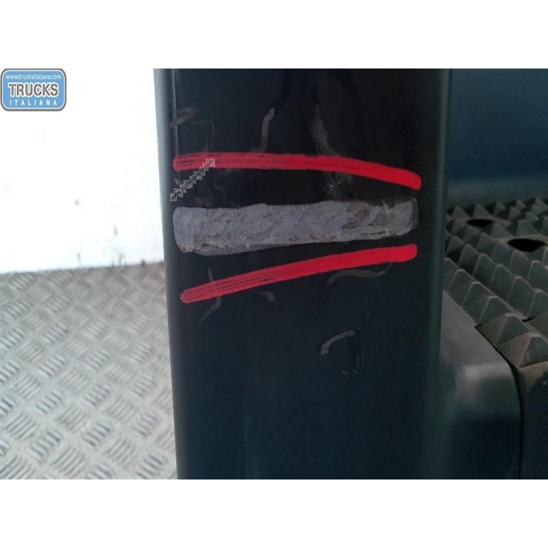 IVECO PEDANA SALITA A/SX IVECO Stralis 2003>2007 usato