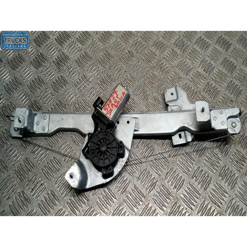 DACIA ALZA VETRI ANTERIORI SINISTRO DACIA Duster 2010>2013 usato