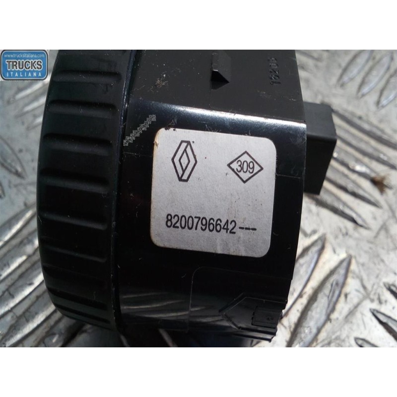 DACIA INTERRUTTORI E PULSANTI ABITACOLO DACIA Duster 2010>2013 usato