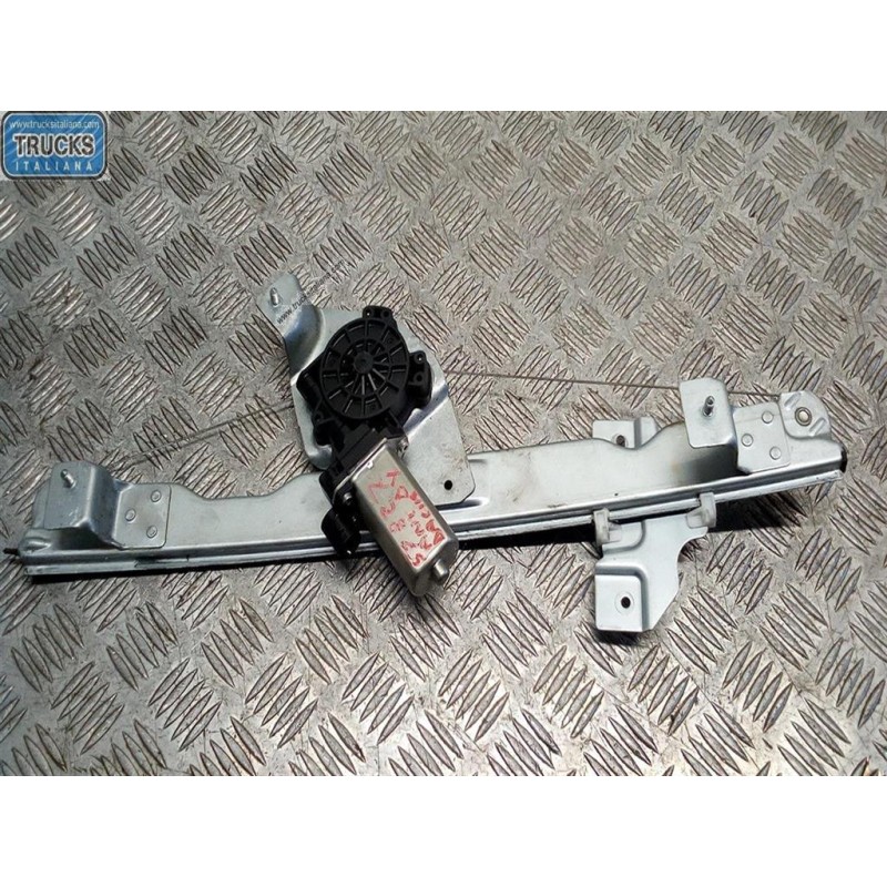 DACIA FRONT RIGHT POWERED WINDOWS  DACIA Duster 2010>2013 used
