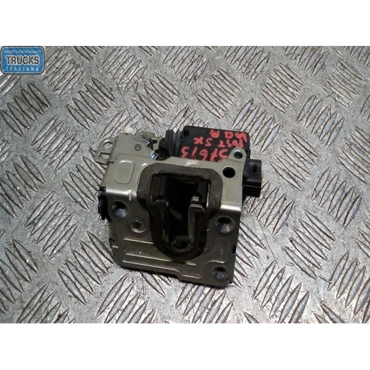 SERRATURA SCROCCO DACIA Duster 2010>2013 usato