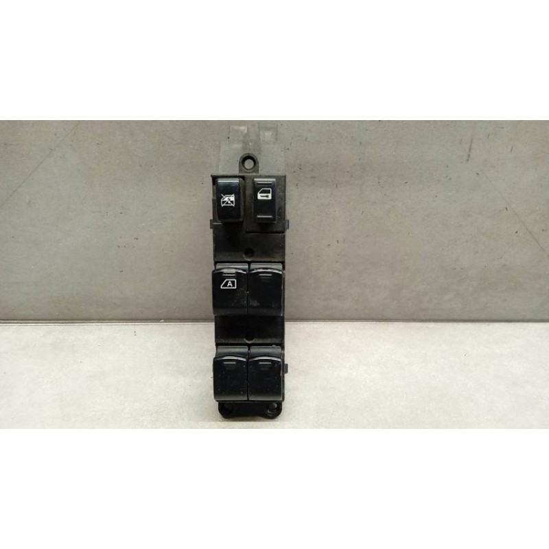 SUBARU INTERRUTTORI E PULSANTI ALZAVETRI SUBARU Forester 2008>2011 usato