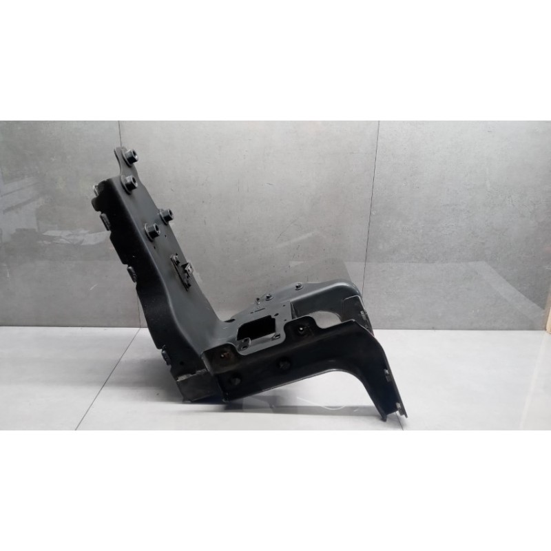 MERCEDES-BENZ truck SUPPORTO PEDANA DX MERCEDES-BENZ truck Actros euro 6 2014>2021 usato