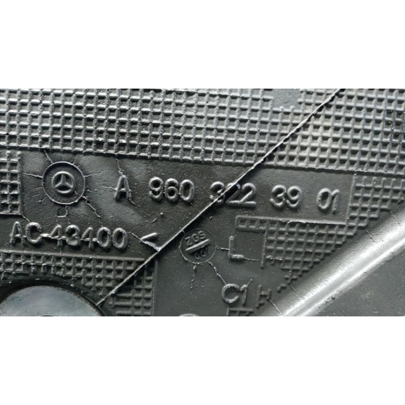 MERCEDES-BENZ truck SUPPORTO SOSPENSIONI MERCEDES-BENZ truck Actros euro 6 2014>2021 usato