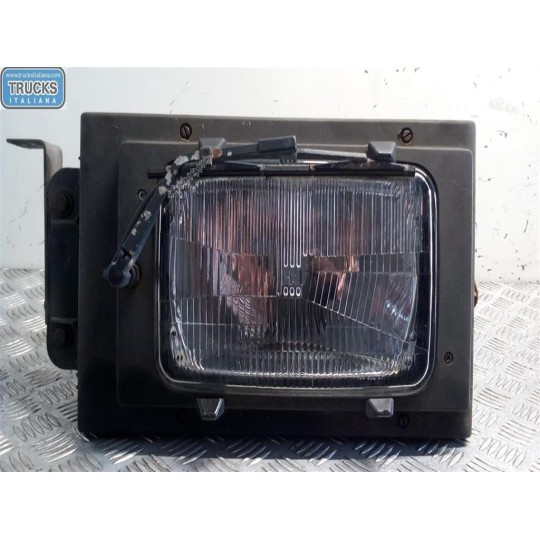 FARO ANTERIORE SINISTRO SCANIA 93 usato
