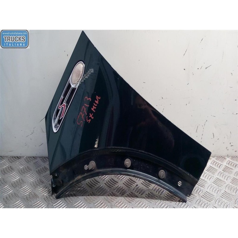 MINI LEFT FRONT MUDGUARD  MINI R50/53  2001>2006 used