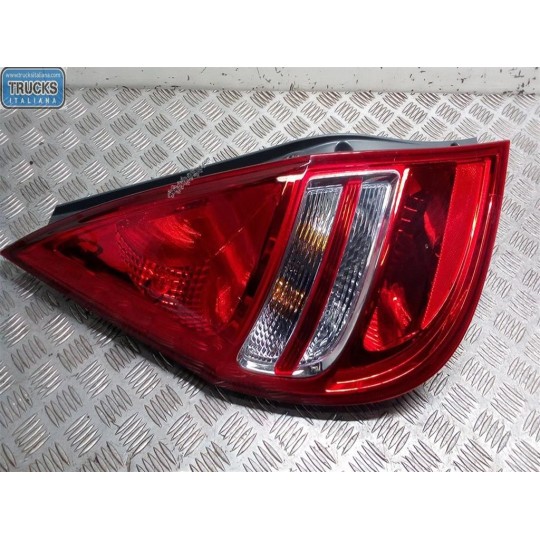 FARO POSTERIORE ESTERNO SINISTRO HYUNDAI i30 2007>2010 usato