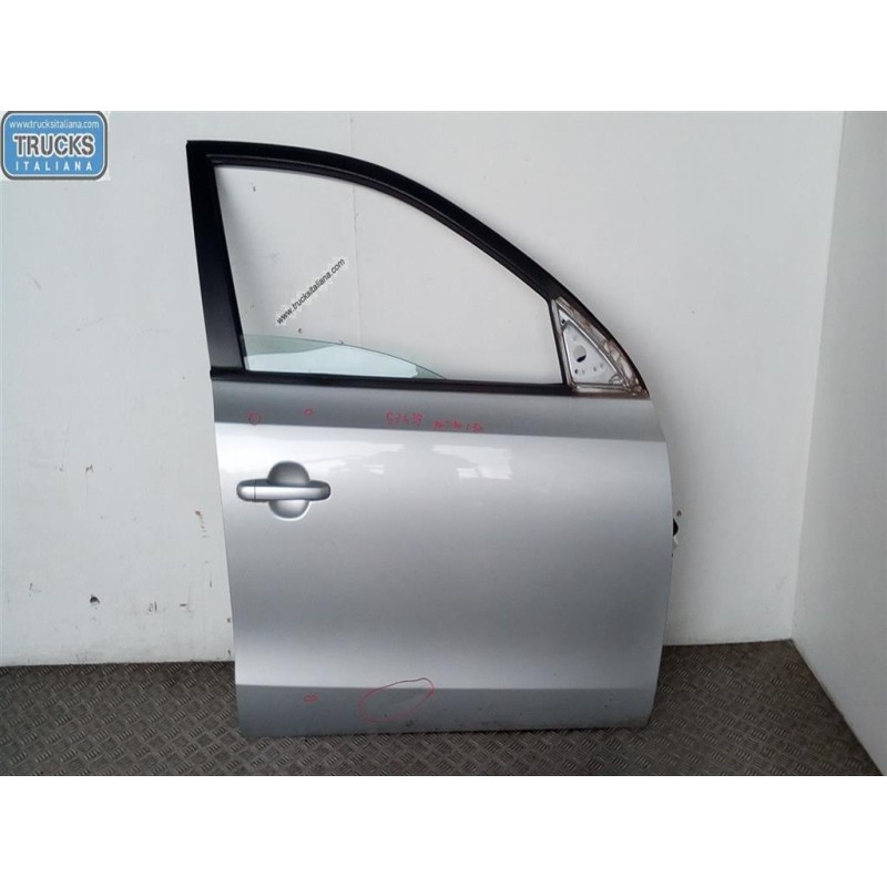 HYUNDAI RIGHT FRONT DOOR  HYUNDAI i30 2007>2010 used