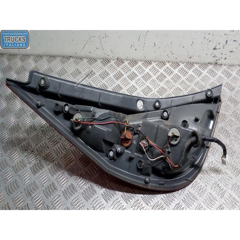 HYUNDAI FARO POSTERIORE ESTERNO DESTRO HYUNDAI i30 2007>2010 usato