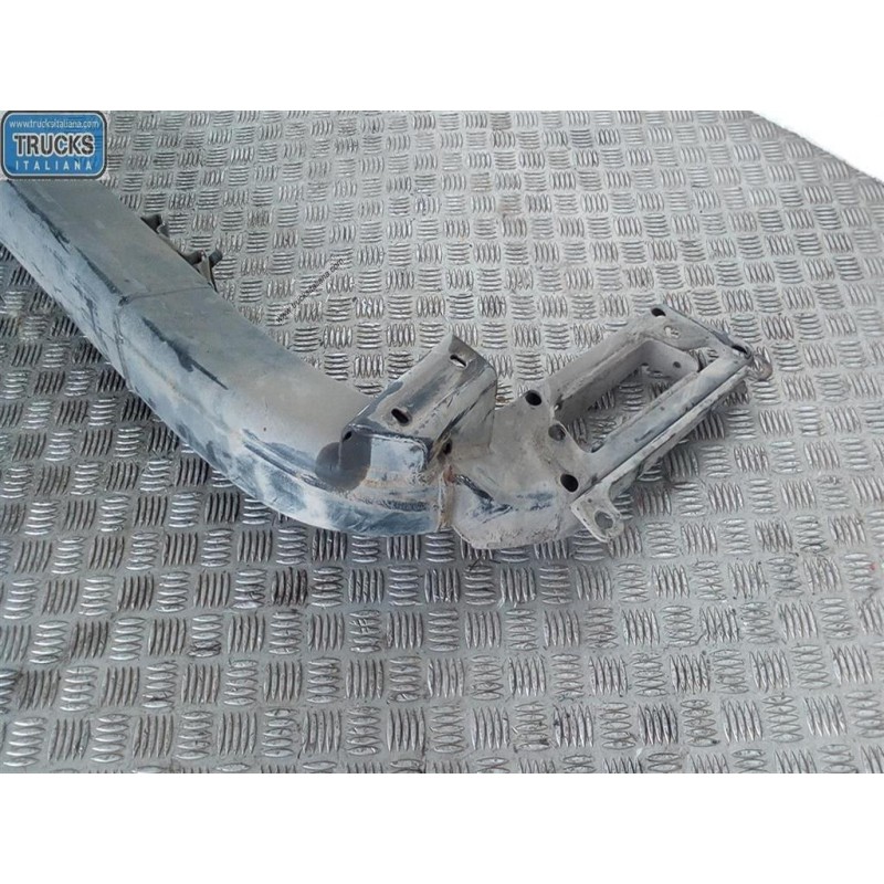 MAN TRAVERSA ANTERIORE PARAURTO MAN TGX  usato