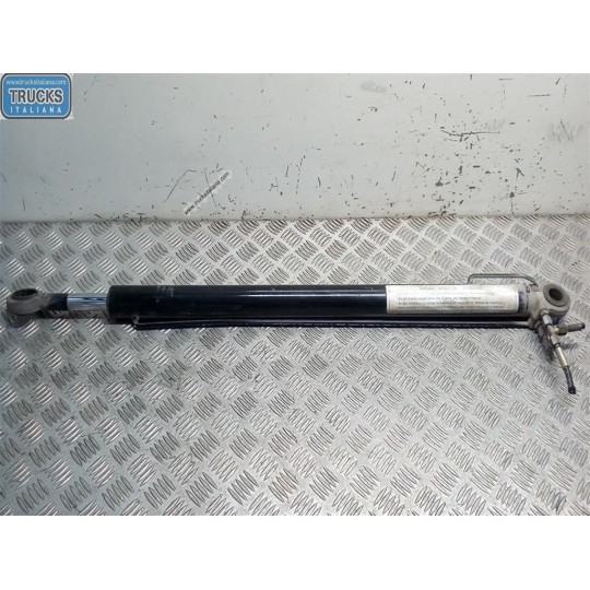 PISTONE ALZA CABINA MAN TGX  usato