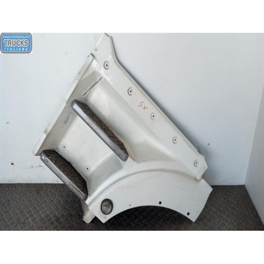 LEFT FRONT MUDGUARD  MAN TGX  used
