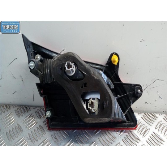 FARO POSTERIORE INTERNO DESTRO SUBARU Legacy 2009> usato