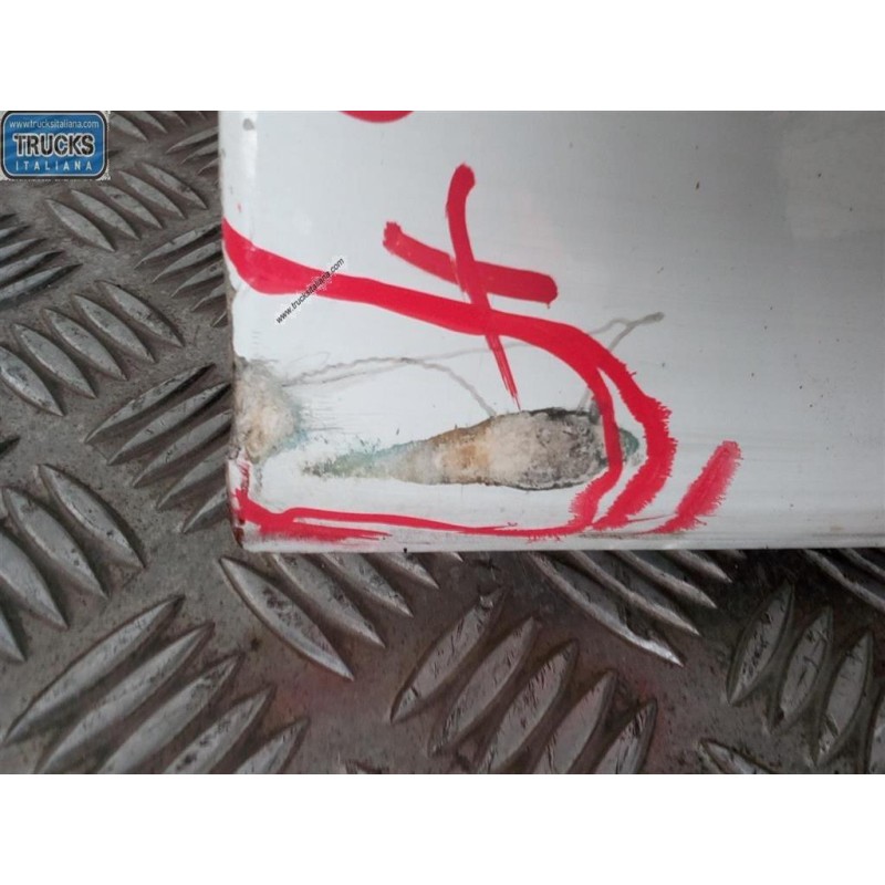 MAN MINISKIRT LEFT MAN TGX  used