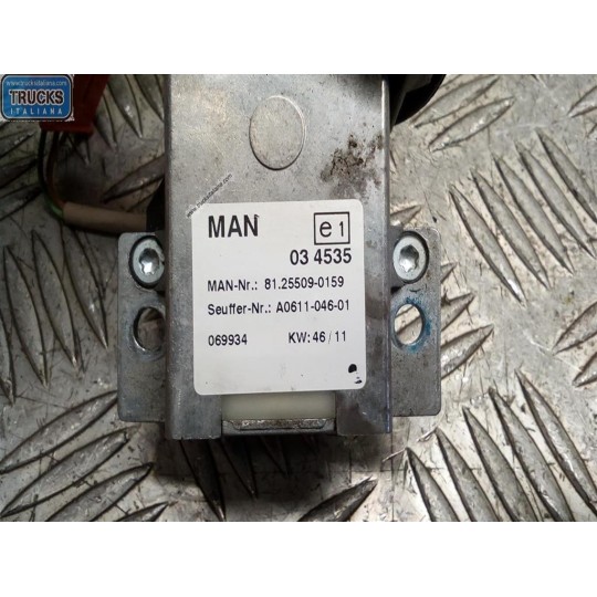 VARIOUS SWITCHES AND BUTTONS C  MAN TGX  used