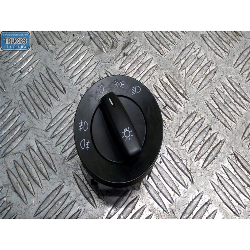 VOLKSWAGEN BLOCK LOGHTS  VOLKSWAGEN Golf 5 2003>2008 used