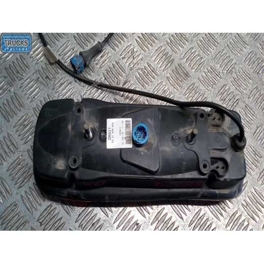 FARO POSTERIORE ESTERNO DESTRO RENAULT van Mascott usato