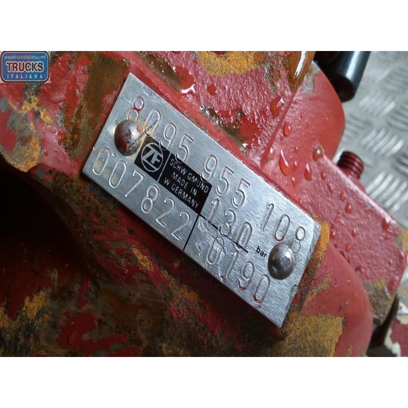 RENAULT truck STEERING BOX RENAULT truck Midliner used