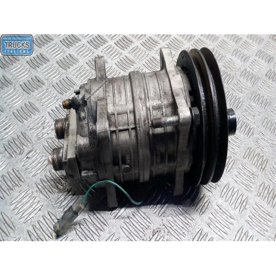 AIR CONDITIONER COMPRESSOR RENAULT truck Midliner used