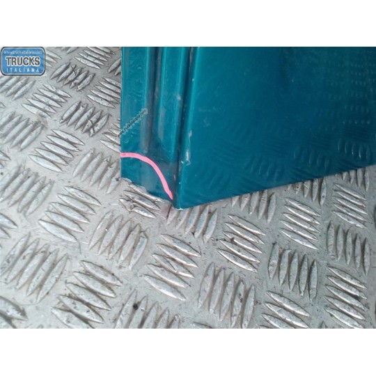 PORTACARICO POST DESTRO RENAULT van Trafic 2001>2007 usato