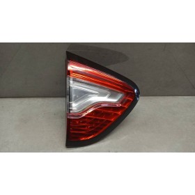 RIGHT REAR LIGHT ON BACK...