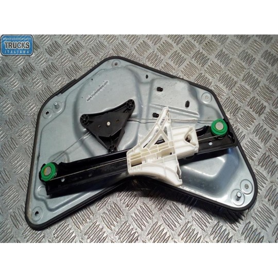 ALZA VETRI POSTERIORI SINISTRO SKODA Yeti 2009>2012 usato