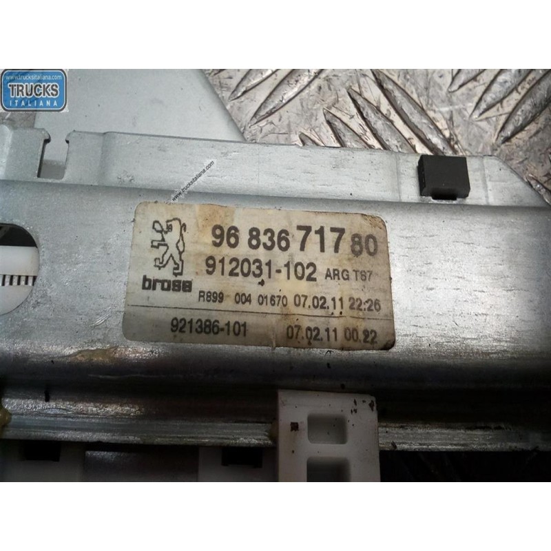 PEUGEOT BACK LEFT POWERED WINDOWS  PEUGEOT 5008 2011> used