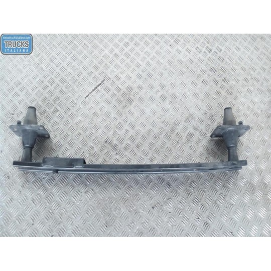 TRAVERSA ANTERIORE PARAURTO PEUGEOT 5008 2011> usato