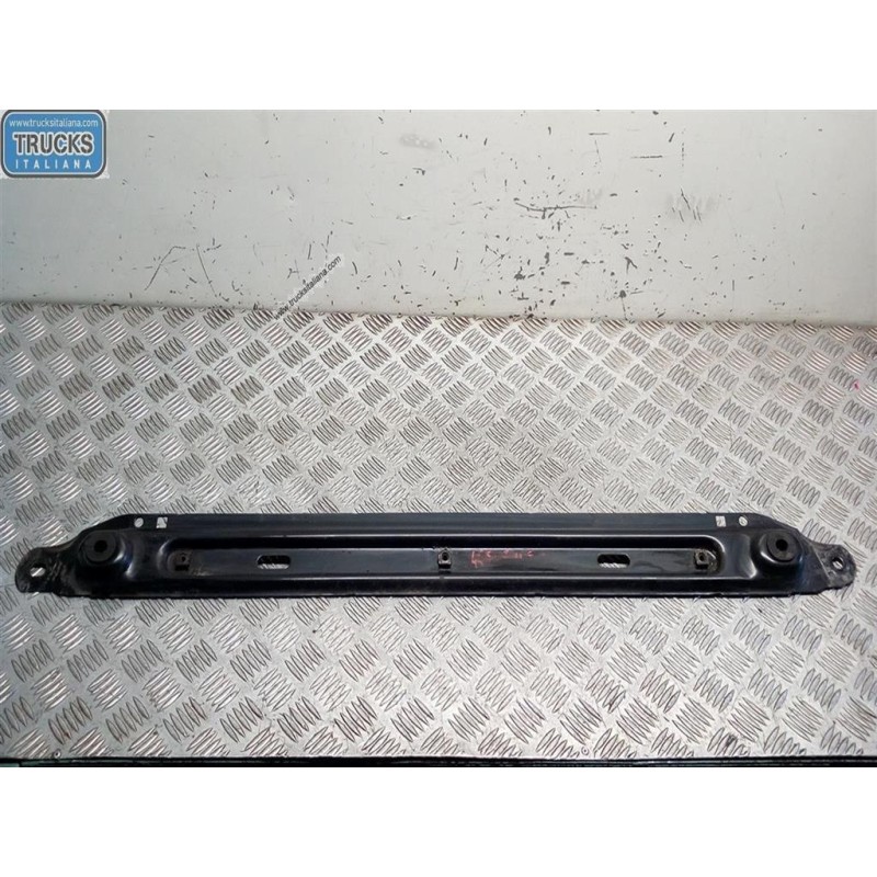 PEUGEOT TRAVERSA SUPPORTO RADIATORE PEUGEOT 5008 2011> usato