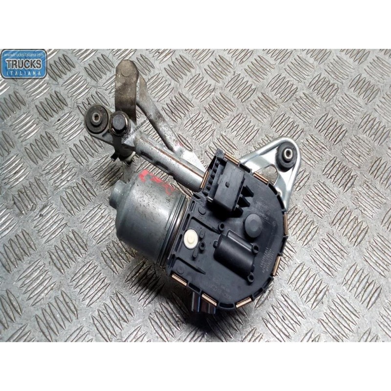 PEUGEOT windshield wiper motor PEUGEOT 5008 2011> used