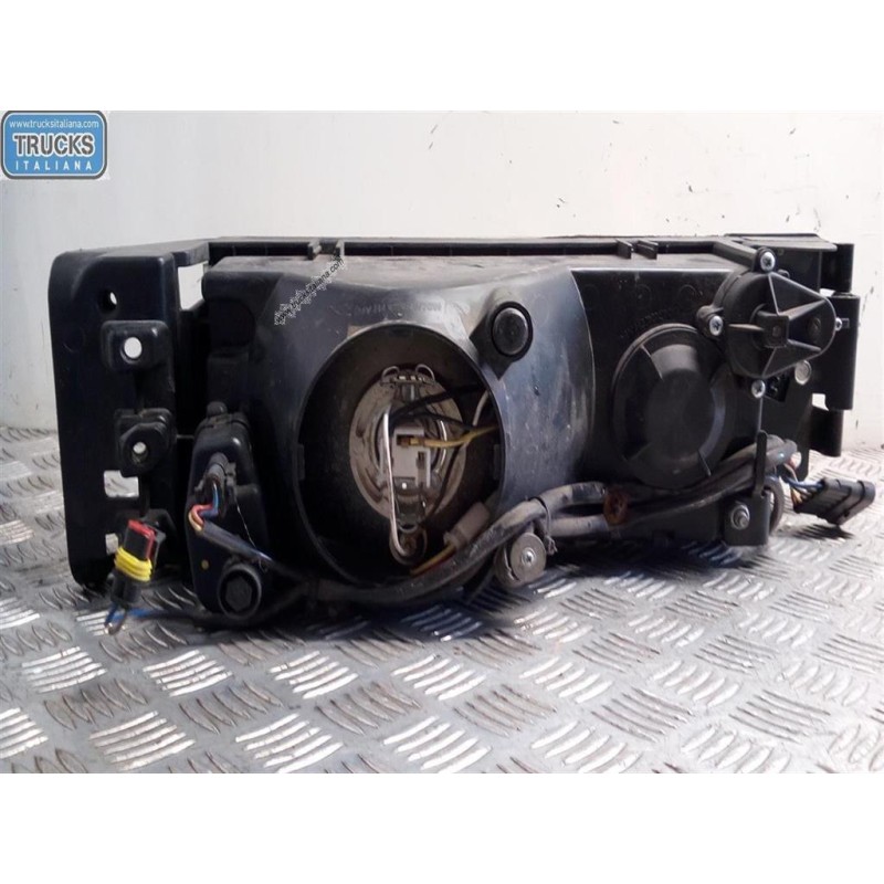 IVECO RIGHT HEADLIGHT IVECO EUROTECH used