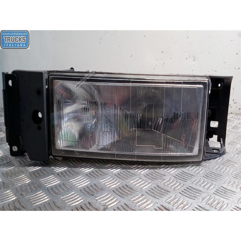 IVECO RIGHT HEADLIGHT IVECO EUROTECH used