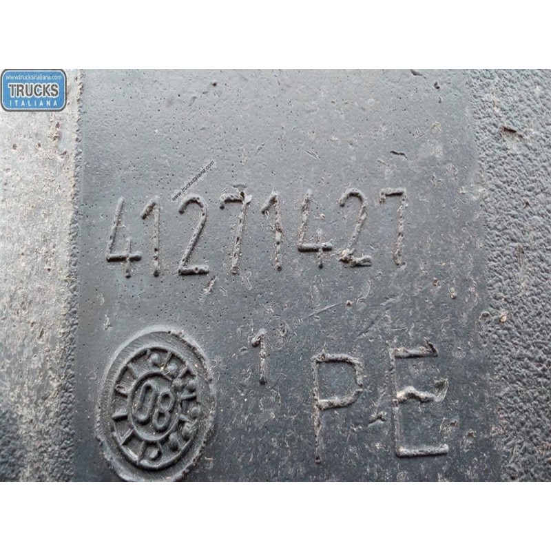 IVECO SERBATOIO ADBLUE IVECO Stralis 2007>2013 usato