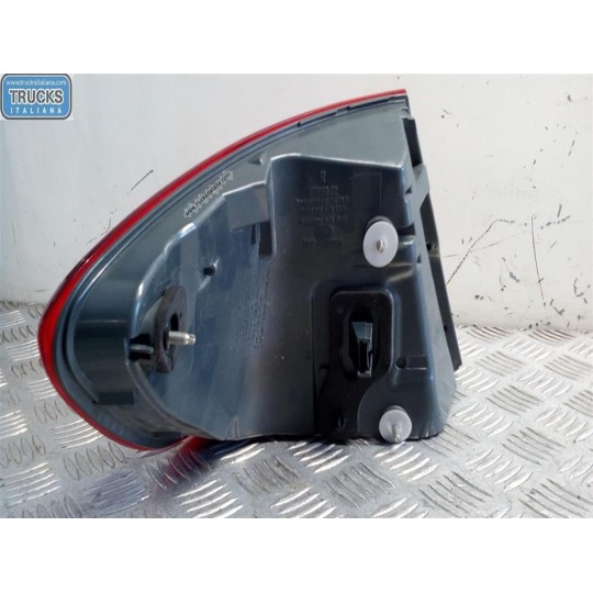FARO POST ESTERNO LED DESTRO BMW Serie 5 (F10/F11) 2010> usato