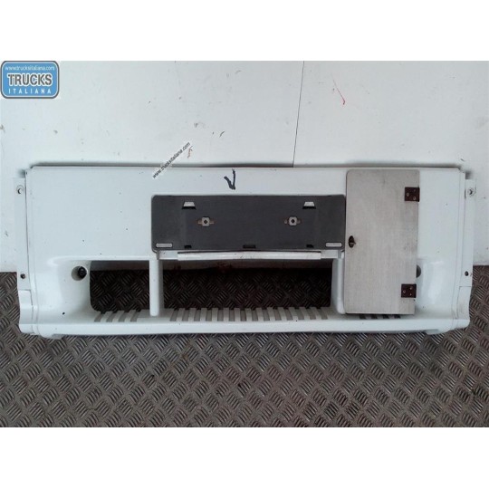PARAURTI CENTRALE ANTERIORE MERCEDES-BENZ truck Atego 970 usato