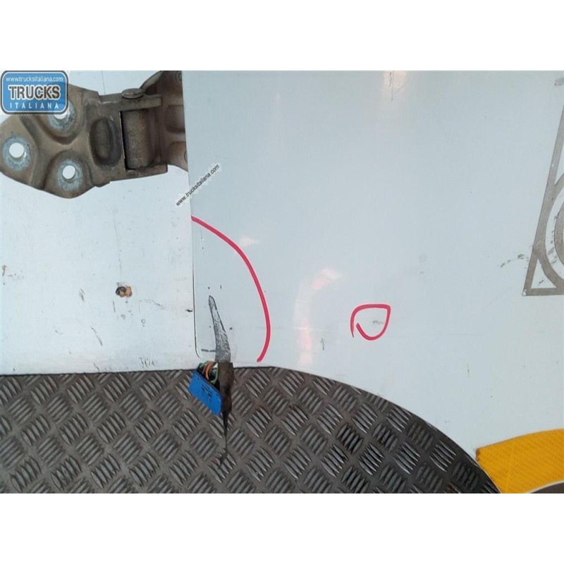 IVECO LEFT FRONT DOOR IVECO Daily 2000>2006 used