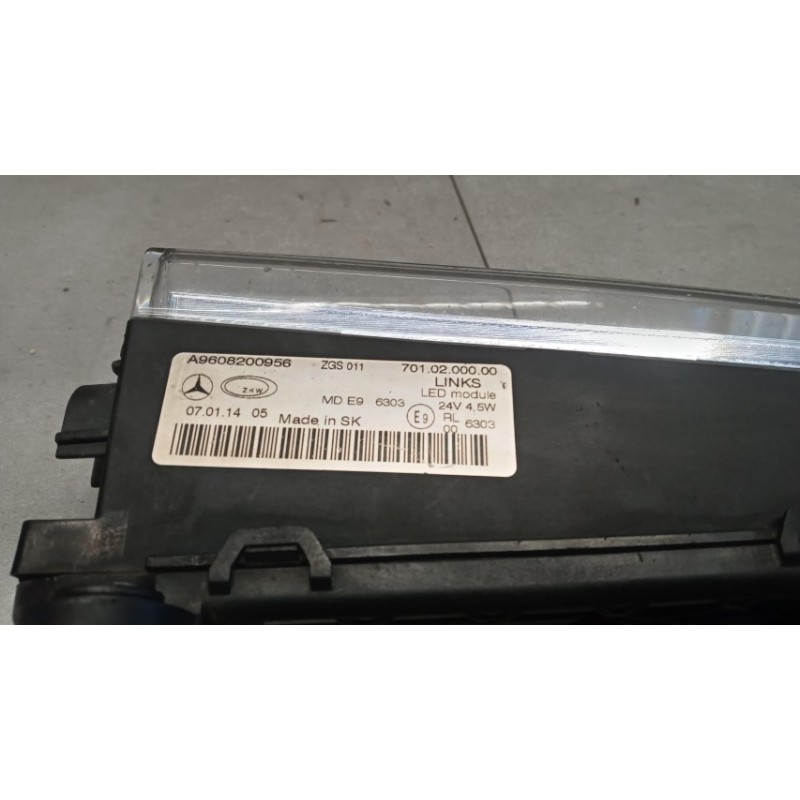 MERCEDES-BENZ truck FRONT LEFT LED FLASHLIGHT  MERCEDES-BENZ truck Actros euro 6 2014>2021 used