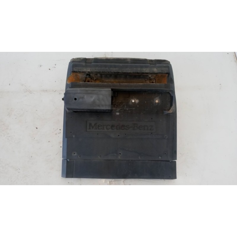 MERCEDES-BENZ truck PARAFANGO POSTERIORE DESTRO MERCEDES-BENZ truck Actros euro 6 2014>2021 usato