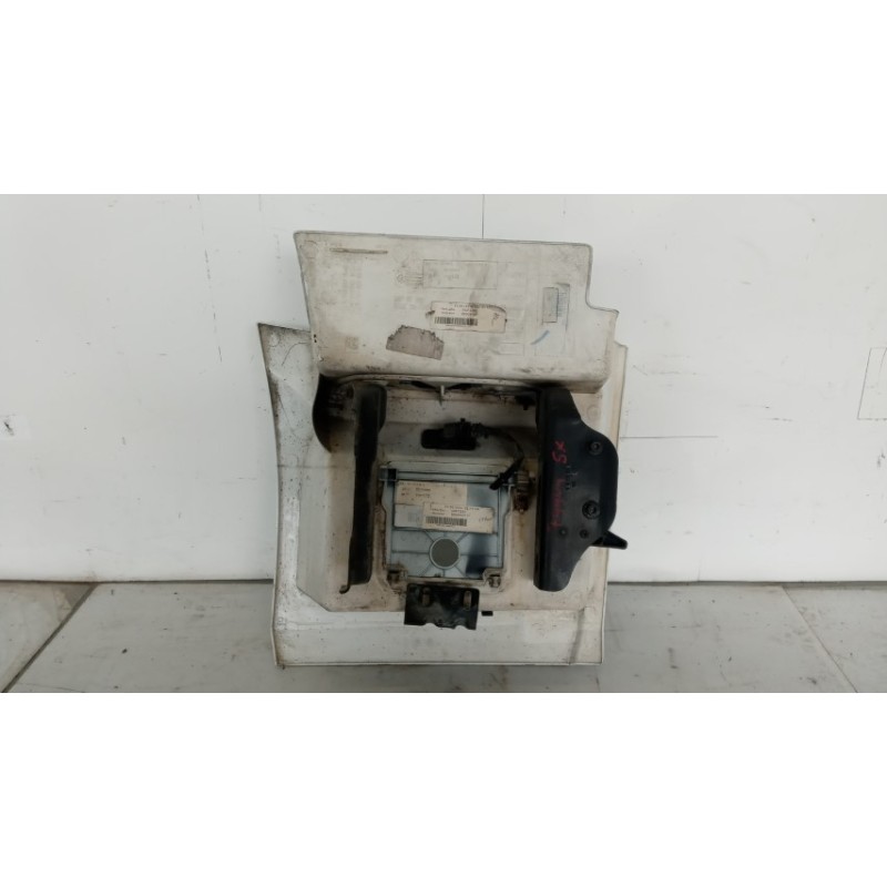 MERCEDES-BENZ truck PEDANA SALITA A/SX MERCEDES-BENZ truck Actros euro 6 2014>2021 usato