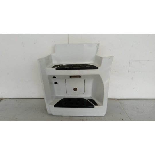 PEDANA SALITA A/SX MERCEDES-BENZ truck Actros euro 6 2014>2021 usato