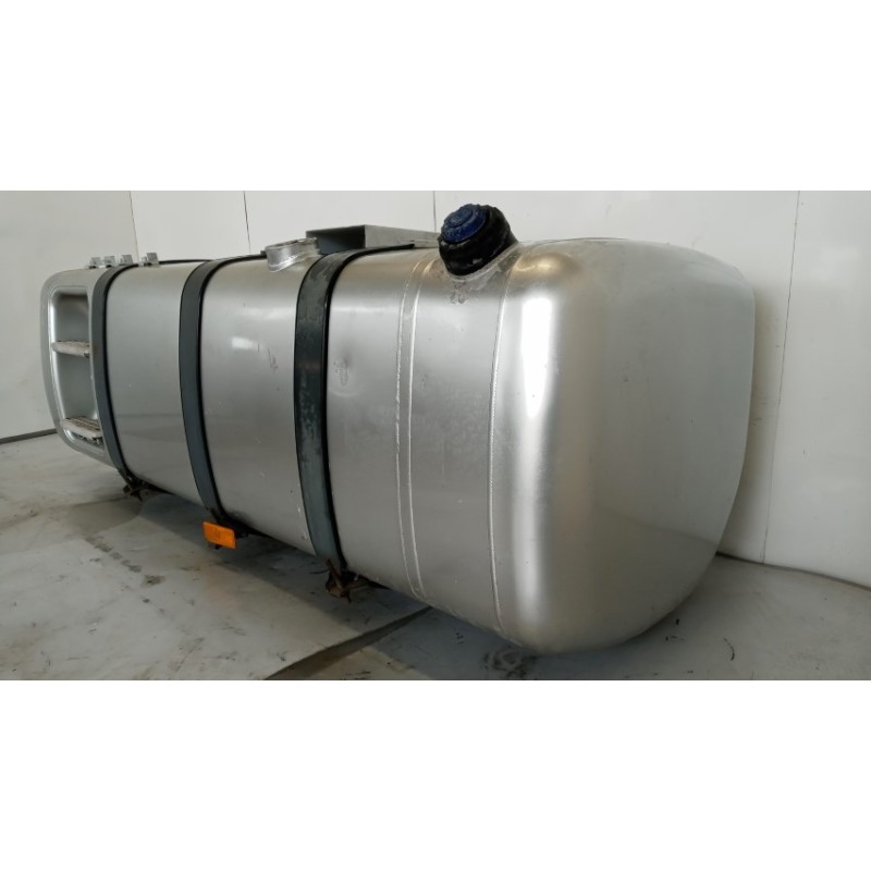 MERCEDES-BENZ truck SERBATOIO CARBURANTE MERCEDES-BENZ truck Actros euro 6 2014>2021 usato