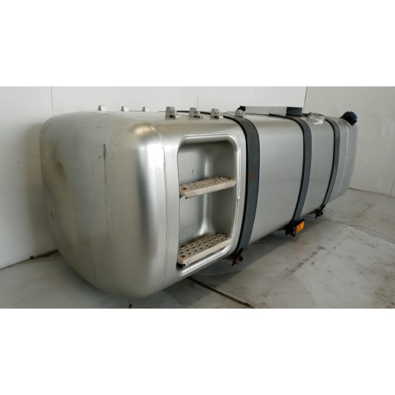 MERCEDES-BENZ truck SERBATOIO CARBURANTE MERCEDES-BENZ truck Actros euro 6 2014>2021 usato