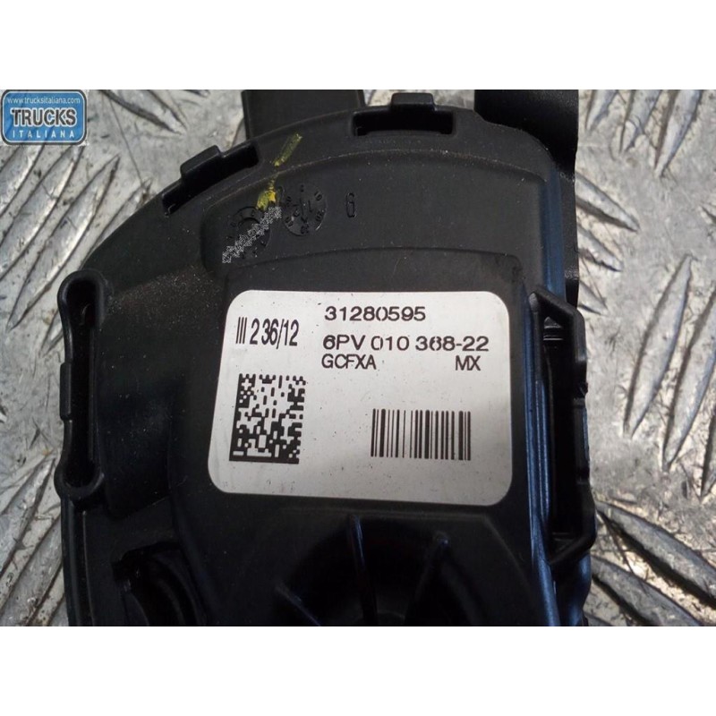 VOLVO PEDALE ACCELERAZIONE ELETTRONICO VOLVO V40 2012>2016 usato