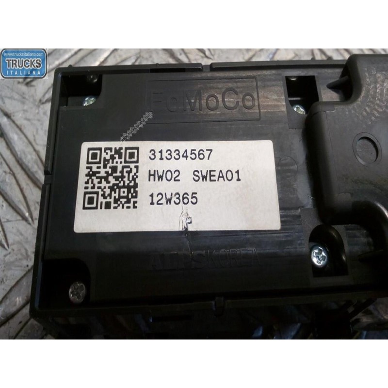 VOLVO INTERRUTTORI E PULSANTI ALZAVETRI VOLVO V40 2012>2016 usato