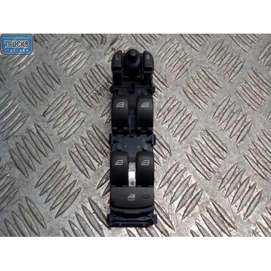 INTERRUTTORI E PULSANTI ALZAVETRI VOLVO V40 2012>2016 usato